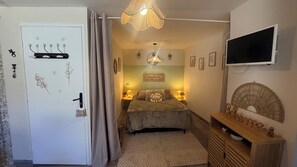 Room - Cosy studio 3rd (Riez)