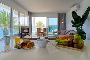 Interior - 3.3 Deva Beach - Oceanview luxury 1 bedroom Apartm (Maspalomas)