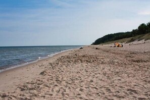 Beach nearby - Apartment in Wisełka with a large terrace (Wisełka)