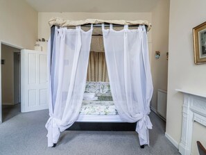 2 habitaciones, decoración personalizada y muebles diferentes 