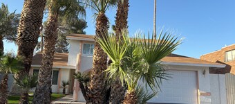 4-bedroom 3 bath house with pool just minutes away from the strip and downtown.