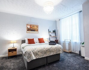 1 bedroom, iron/ironing board, WiFi, bed sheets - St Andrews House by Guestz (Lytham Saint Annes)