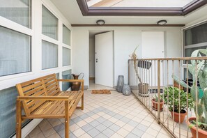Terrace/patio - Via San Benigno 5 - One Bedroom Apartment, Sleeps 4 (Milan)