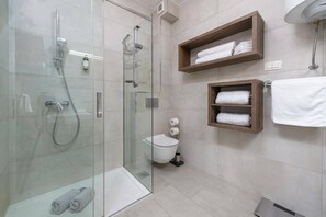 Hair dryer, towels - Luxury Five Bedroom Villa With Pool (Zaton)