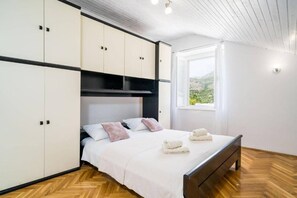3 bedrooms, iron/ironing board, WiFi, bed sheets - Three Bedrom Apartment (Slano)