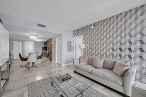 TV - Icon Brickell - 42nd Fl - Oceanview - Spa Access (Miami)