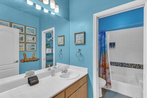 Bathroom - Moondance Villa, an idyllic 3-bedroom hidden gem getaway in Lago Vista Texas (Lago Vista)
