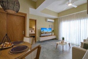 Interior - ®{Coral~Park~Tower} @DowntownSD +Pool+Gym+Balcony (Santo Domingo)