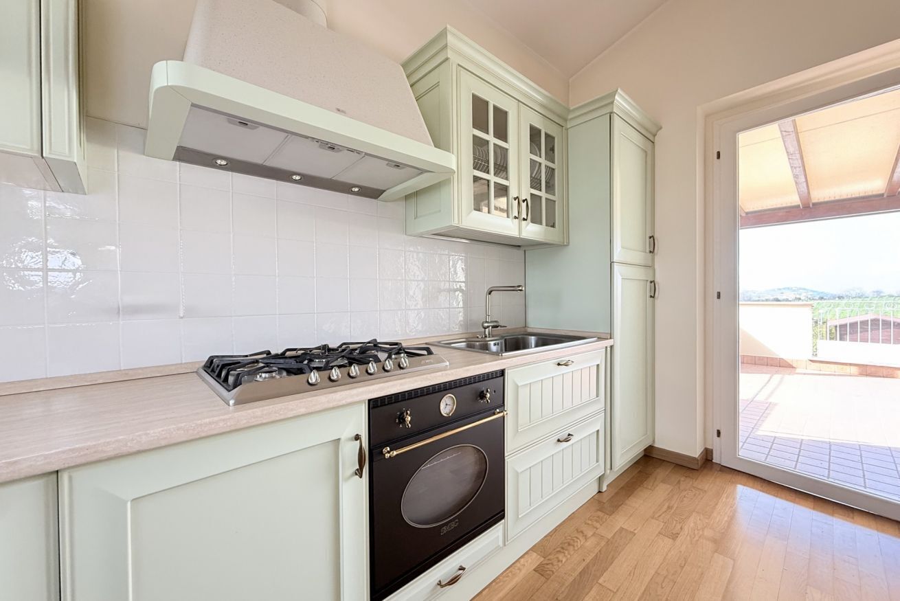 Kühlschrank, Geschirrspüler