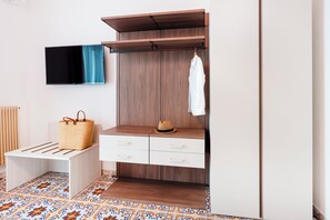 Deluxe Apartment, Patio, Garden View | Interior - YourHome - Casa Vittoria (Meta)