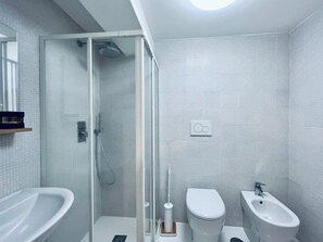 Duplex | Bathroom - YourHome - Grecale Apartment (Sorrento)