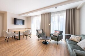 Unclassified image, 3 of 176, button - Design Apartments - Luise (Potsdam)