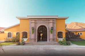 Exterior - HOTEL RESORT SALQUIS (Mecapaca, La Paz)