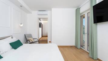 Apartment, Balcony, City View | Iron/ironing board, free WiFi