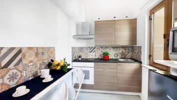 City Apartment, 2 Bedrooms | Private kitchen