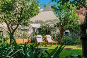 Deluxe Studio, Kitchen | Property grounds - YourHome - La Casa Nuova Room & Apt (Meta)