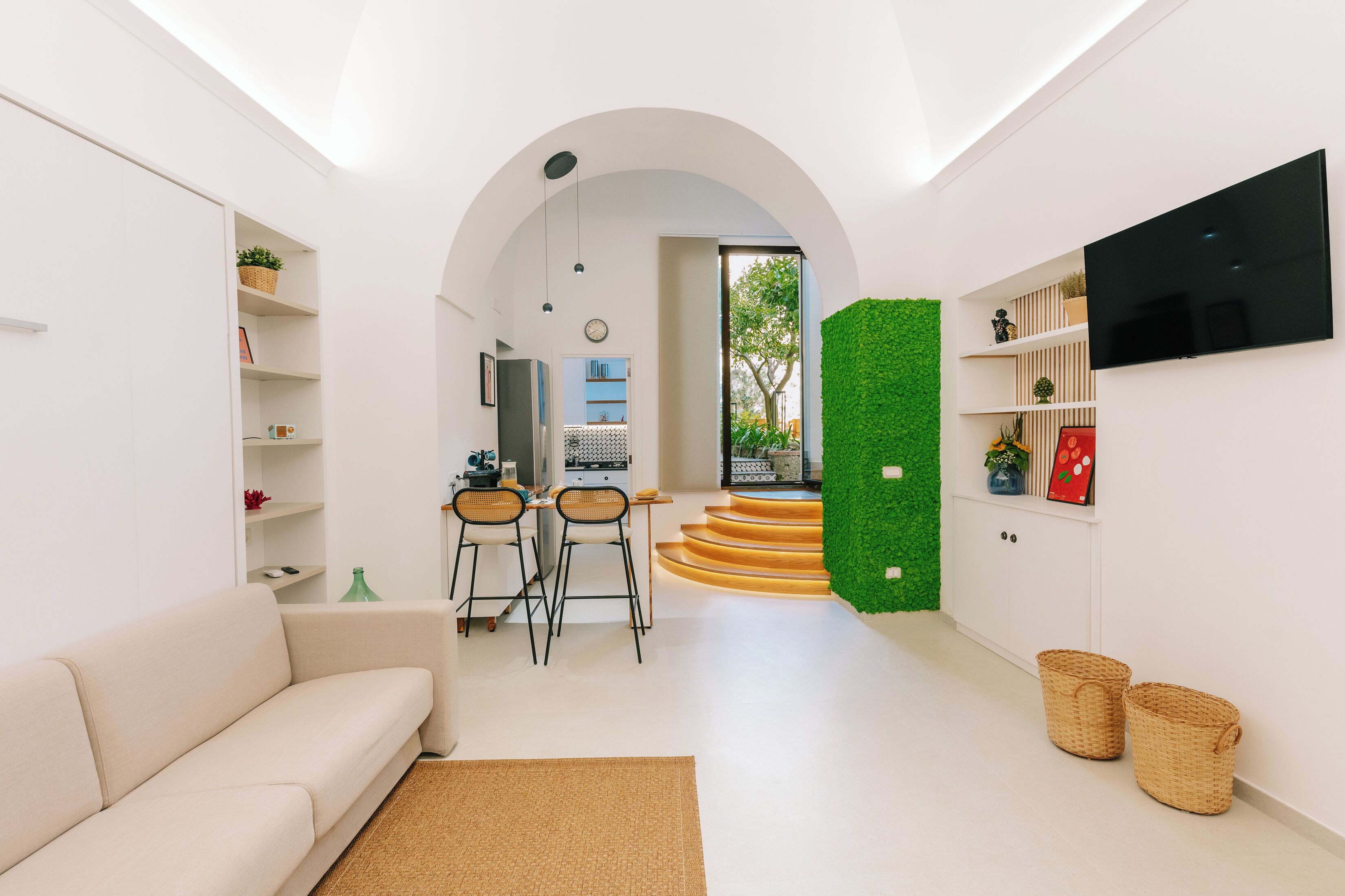 Deluxe Studio, Kitchen | Living area