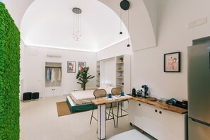 Deluxe Studio, Kitchen - YourHome - La Casa Nuova Room & Apt (Meta)