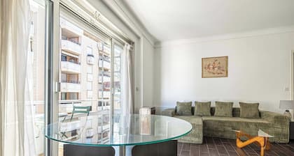 A/C Apartment With Balcony- 2bdr/4p - Cannes/beach