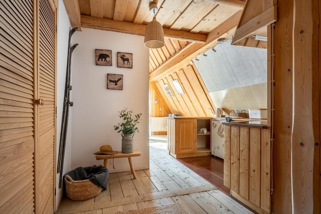 Deluxe Double Room, Balcony, Mountain View | Interior