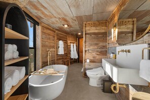 Towels - Mojave Yurt: 25 Acres, Hot Tub, Pool & Stargazing (San Bernardino County)