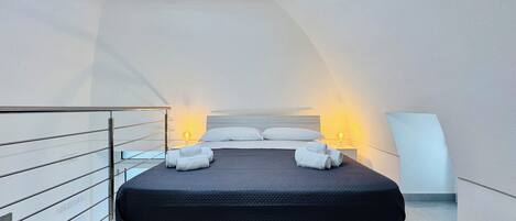 Duplex | Free WiFi