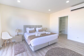 3 bedrooms, iron/ironing board, free WiFi, bed sheets - Cabine Apartment | 3 bedrooms | Quarteira (Quarteira)