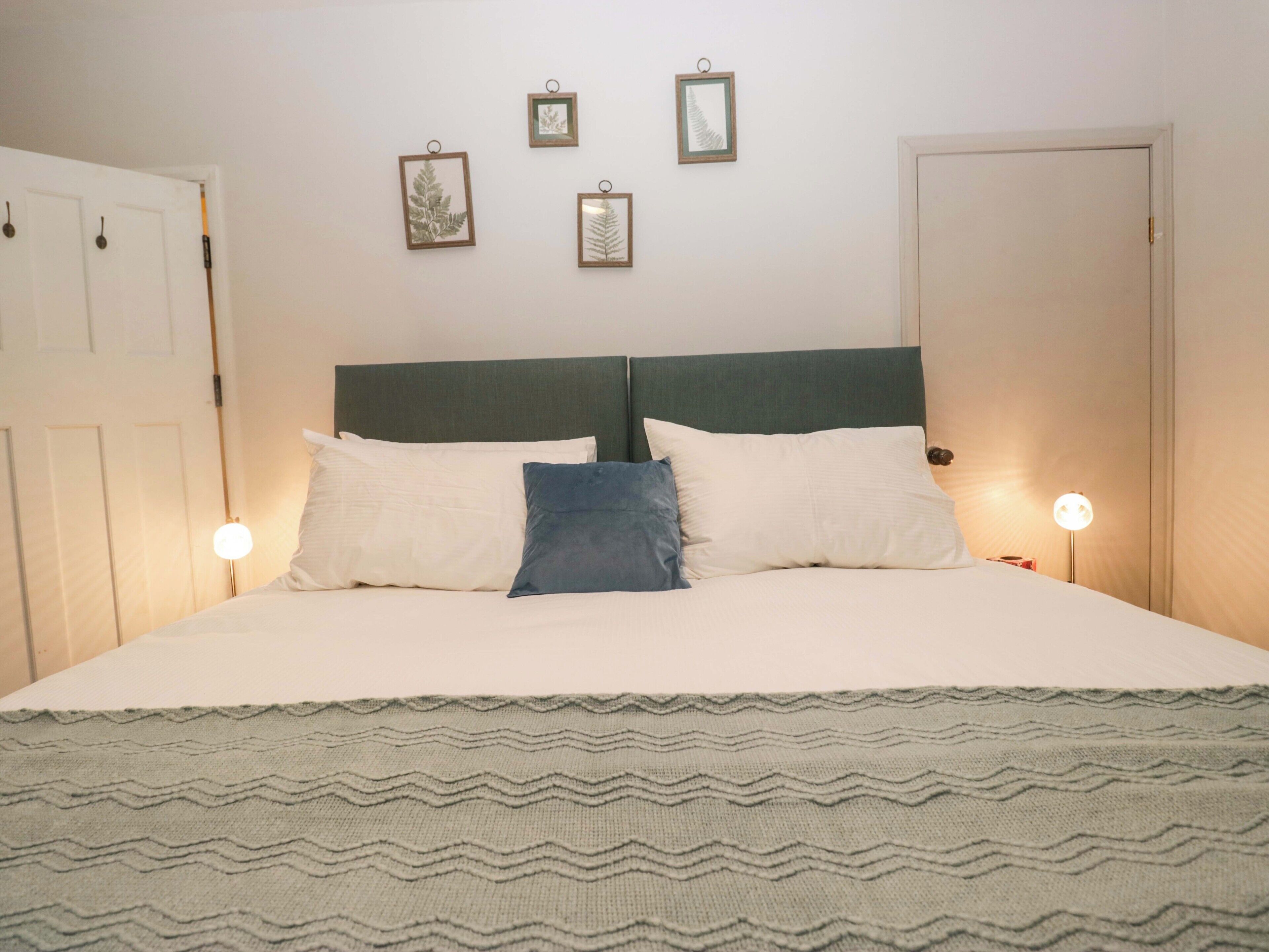 2 bedrooms, WiFi (free), individually decorated, individually furnished