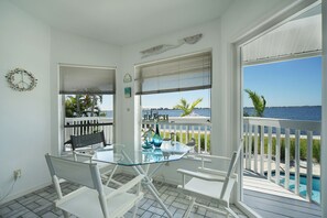 Dining - Villa Southern Living, dreamy waterfront vacation home in Cape Coral (Cape Coral)