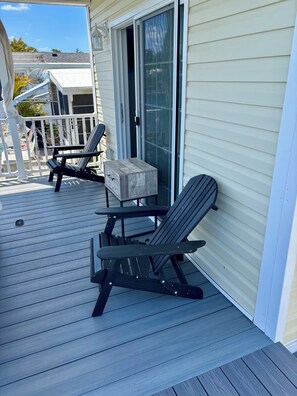 Property grounds - Central located cozy cabin with resort amenities (Naples)