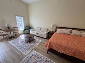 1 habitación, tabla de planchar con plancha, wifi y ropa de cama 