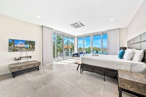 Room - 5 Minutes to 3 Beaches ~ 5BR 5.5BA ~ Villa LUMA by SunStays (Noord)