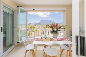 Apartemen, 2 kamar tidur, akses difabel, balkon | Balkon