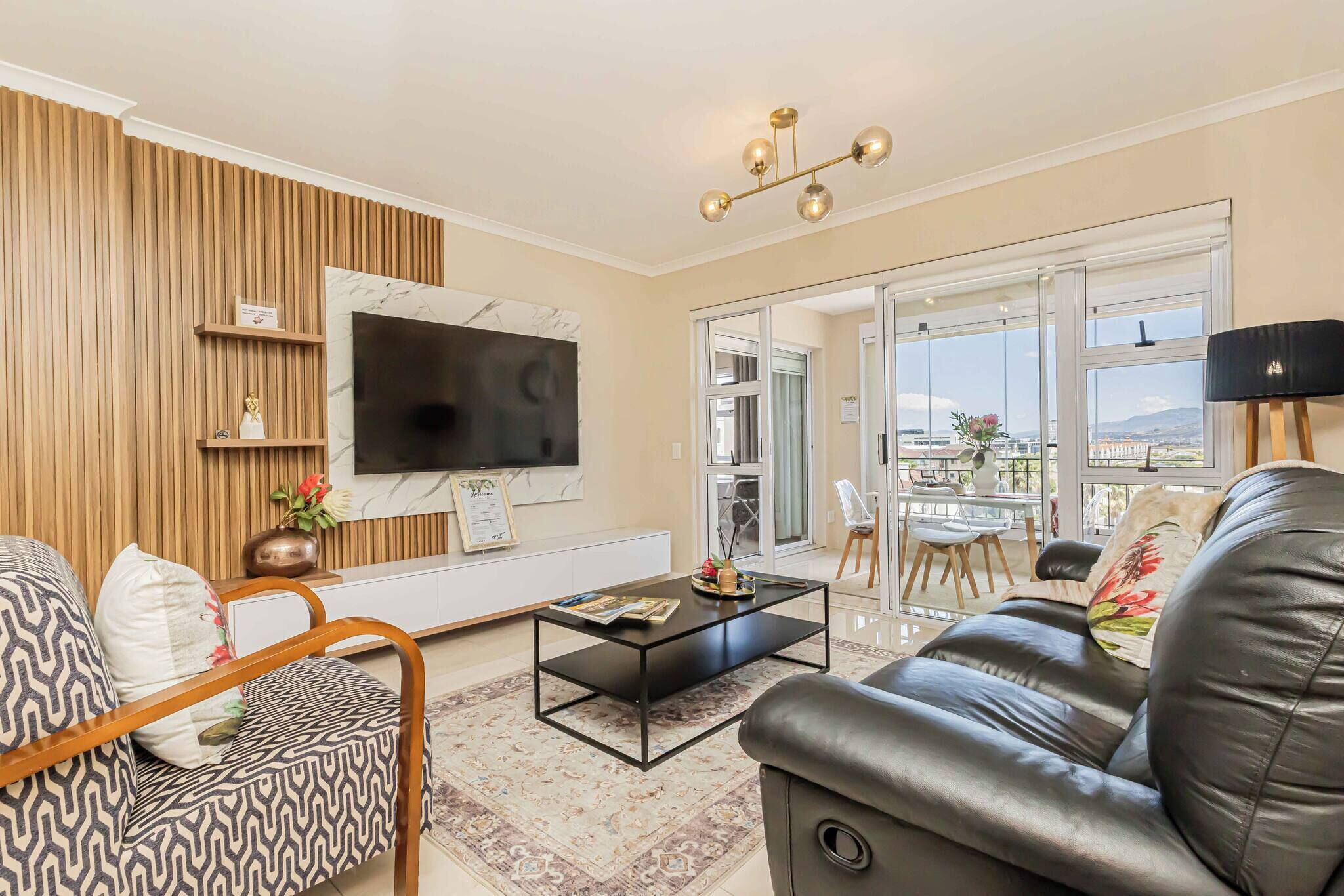 Apartment, 2 Bedrooms, Accessible, Balcony | Living room