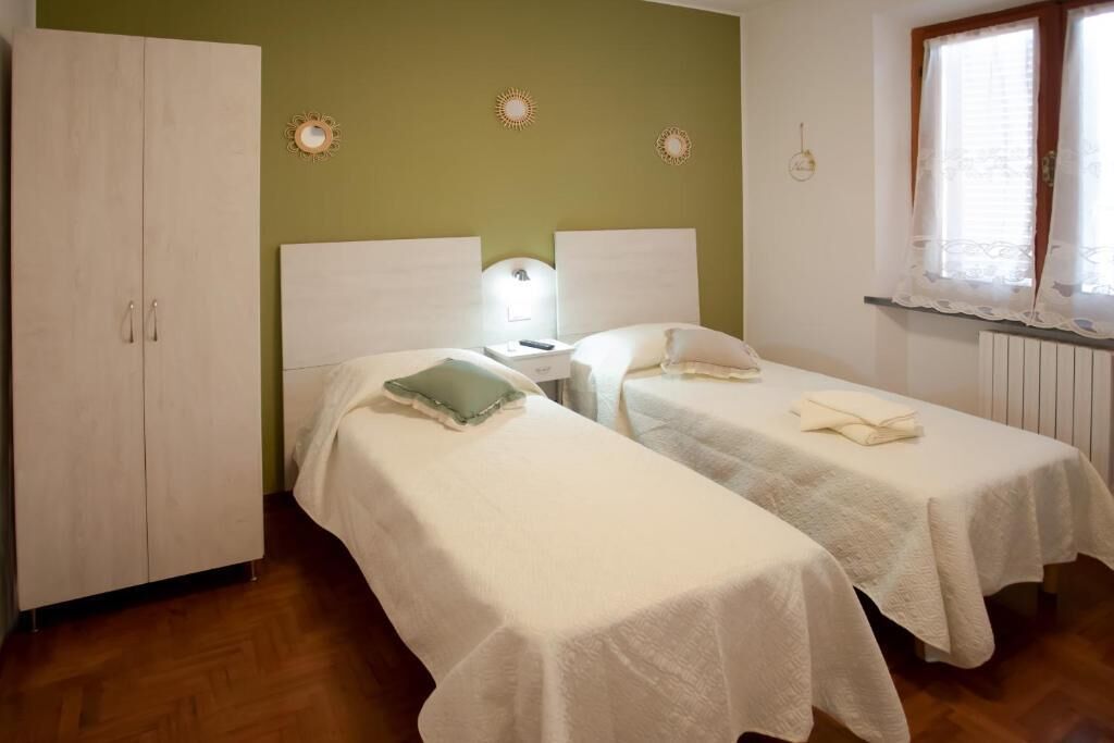 Twin Room, Courtyard View