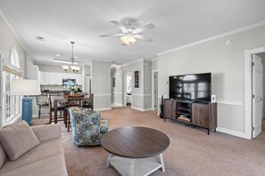 TV - Riverwalk 2 bedroom 2 bath, 2nd floor (Myrtle Beach)