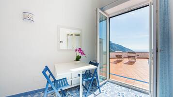 Appartement, 2 chambres, vue mer | Restauration