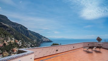 Appartement, 2 chambres, vue mer | Restauration extérieure