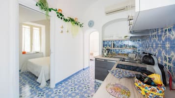 Apartment, 2 Bedrooms, Sea View | Private kitchen