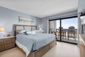 WiFi, bed sheets - Coastal Retreat @ Sea Mark Tower (Myrtle Beach)