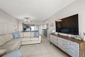 TV - Coastal Retreat @ Sea Mark Tower (Myrtle Beach)
