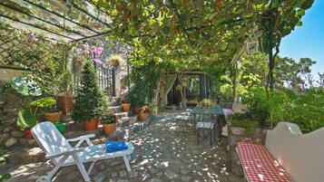 Appartement, 2 chambres, vue jardin | Restauration extérieure