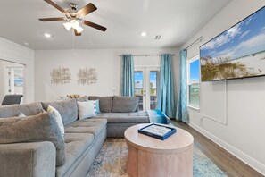 House, Resort View | Living area | 55-inch Smart TV with digital channels, Netflix, Hulu