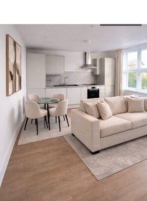 Living area - New! Chic & Stunning 1BR City Centre Nr High St by Luxiety Stays (Southend-on-Sea)