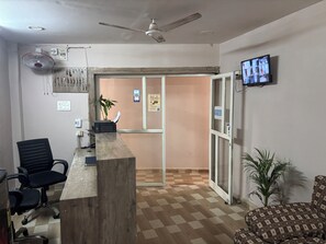 Reception - Hotel tuk tuk palace (Ranchi)