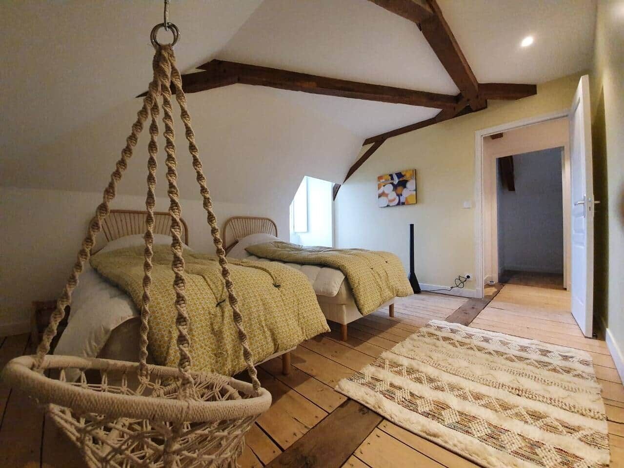 3 slaapkamers, een strijkplank/strijkijzer, wifi, beddengoed