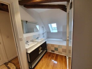 Bathroom - T4 Duplex des Montains - Hyper Centre Loches (Loches)