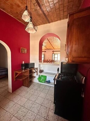 Apartment, Balcony, City View | Private kitchen - Alta Flores departamento (Mascota)