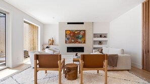 Living area - East Hampton Modern Oasis, Private Heated Pool & Dual Master Suites,... (East Hampton)