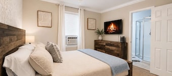 Stylish Modern Apt Near Northside Hospital